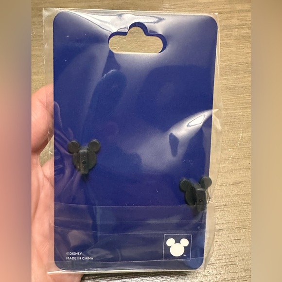 Disney D23 Gold Member Oswald the Lucky Rabbit & Steam Boat Willie Pin - LE - Picture 3 of 3